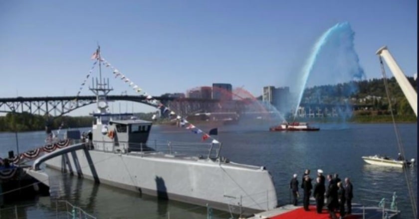 美軍自動獵潛艦「海洋獵人」 下水 與中、俄抗衡